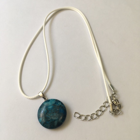 ➰Handmade Stone Necklace - Picture 1 of 3